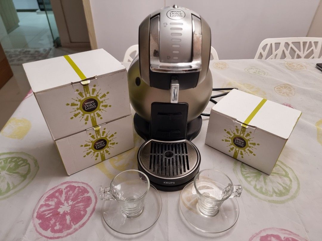 Dolce Gusto Espresso Machine Set, TV & Home Appliances, Kitchen