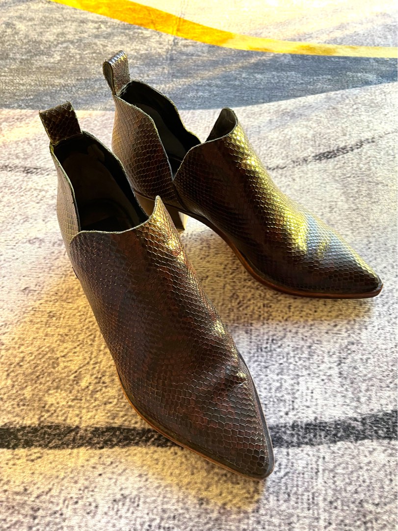 Dolce vita sonni hotsell block heel booties