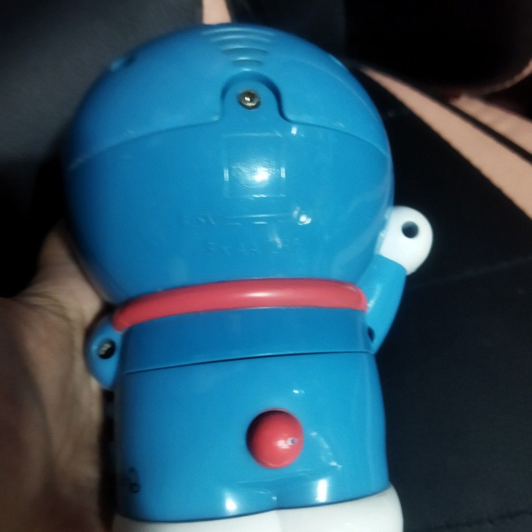 Doraemon clock (Category: Clocks) located in Muntinlupa City. Submitted by periwinklefairy23 (Listing ID 1229843636, Image 2). Description: .