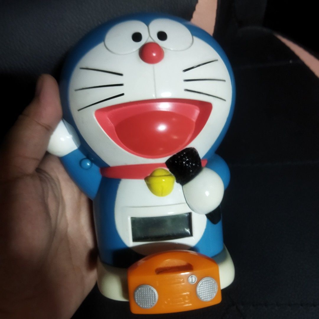 Doraemon clock (Category: Clocks) located in Muntinlupa City. Submitted by periwinklefairy23 (Listing ID 1229843636, Image 1). Description: .