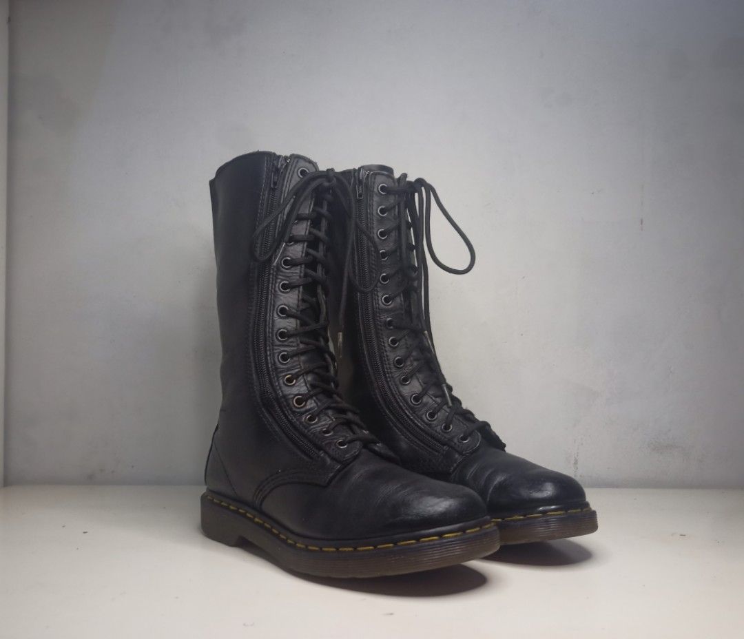 Dr martens | docmart 9733 double ziper original, Fesyen Wanita, Sepatu ...