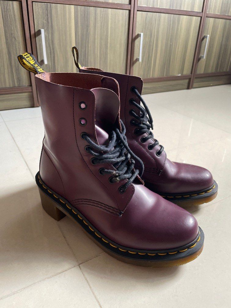 Dr martens shop clemency cherry red