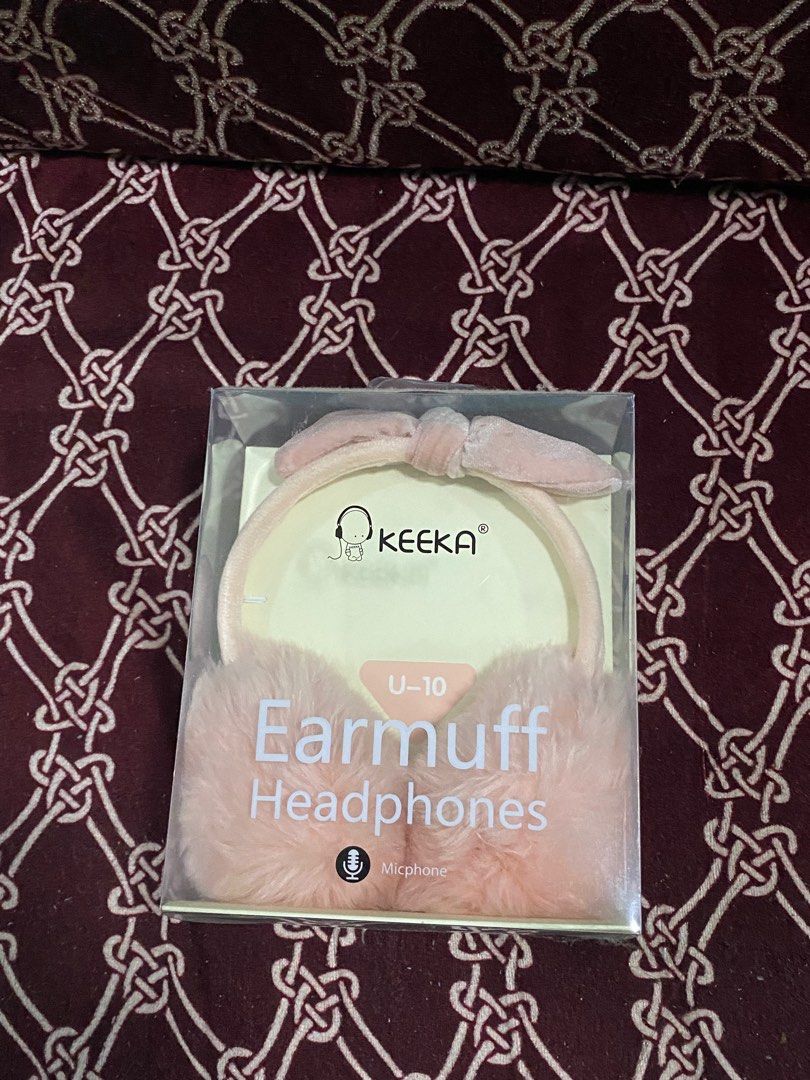 EARMUFF HEADPHONES (Category: Headphones & Headsets) located in Manila. Submitted by starrystylecloset (Listing ID 1229980472, Image 1). Description: - used once - puffy headphones.