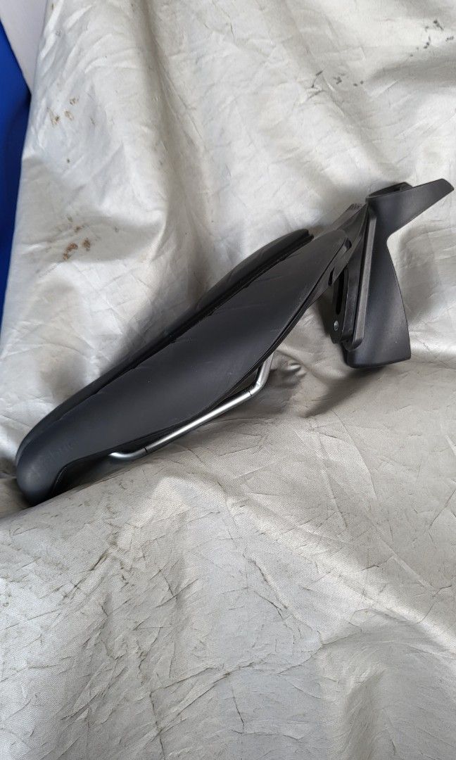 fabric tri saddle review