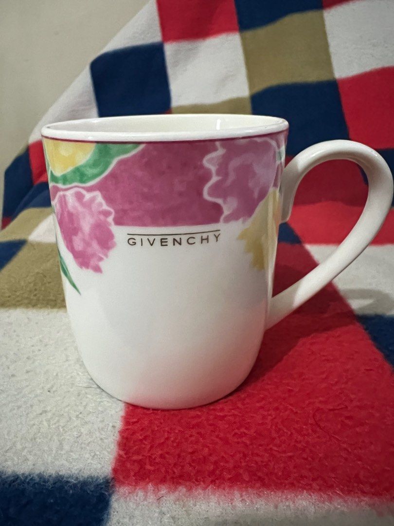 Givenchy Mugs (Category: Coffee & Tea Tableware) located in Mandaluyong City. Submitted by samsami10 (Listing ID 1229922558, Image 3). Description: 500 each..