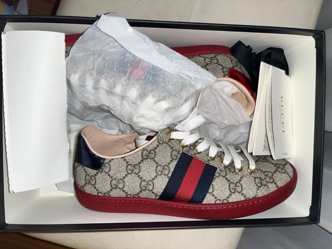 Gucci ace GG supreme Red
