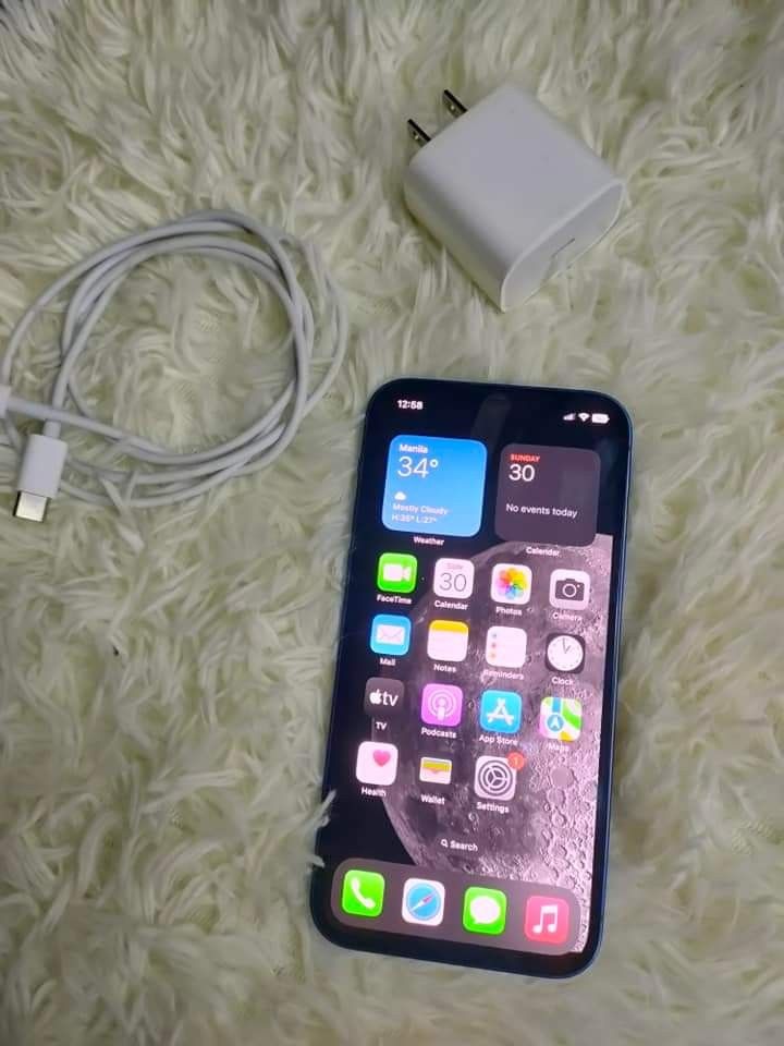 Iphone 12 (Category: iPhone 12 Series) located in Zamboanga. Submitted by buboii (Listing ID 1229911740, Image 1). Description: Iphone 12 128gb 85% Battery Health No issue SlightlyUse Any sim Free Case.