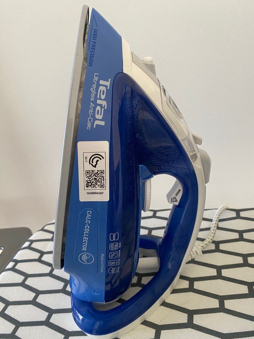 TEFAL Iron with a ironing board, TV & Home Appliances, Irons & Steamers