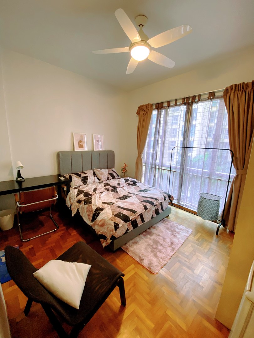 Kembangan mrt Astoria Park Condo Master Bedroom for Couple stay