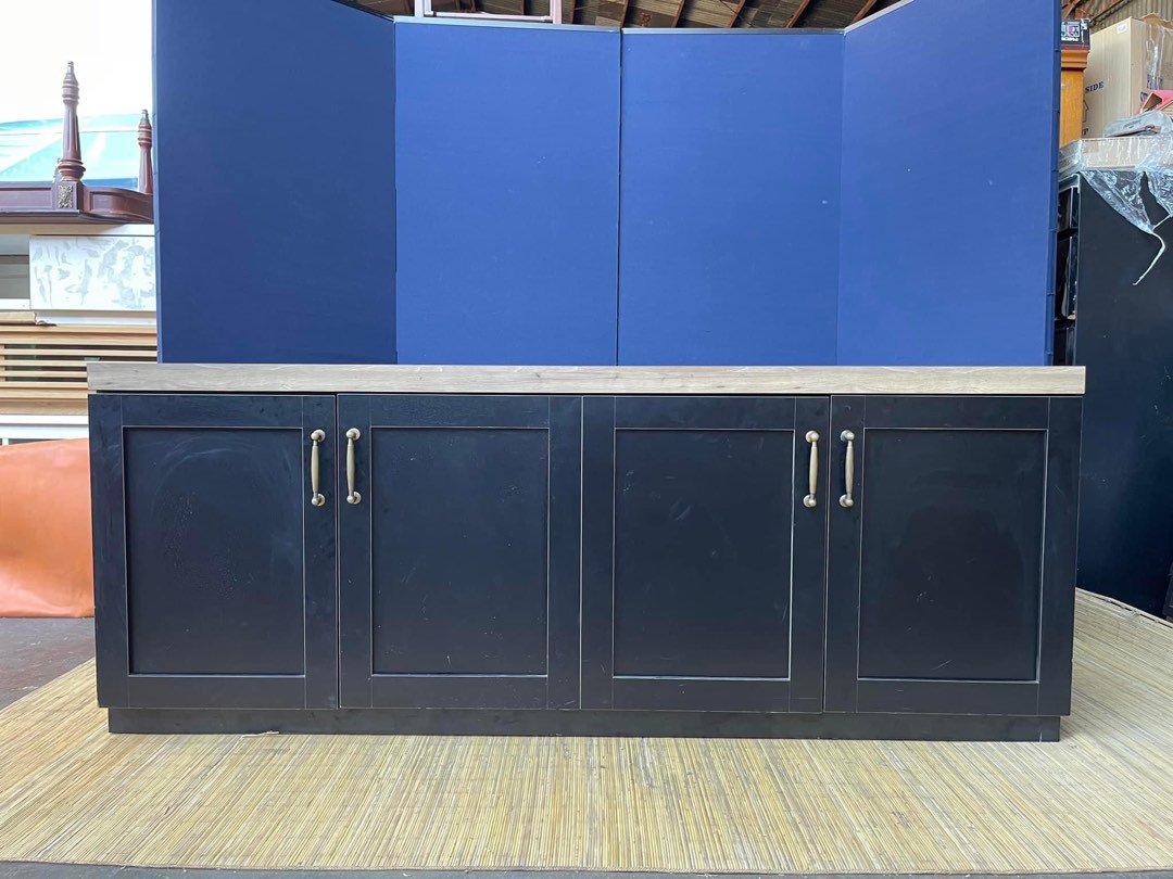 Kitchen island/Center island, Furniture & Home Living, Furniture, Other