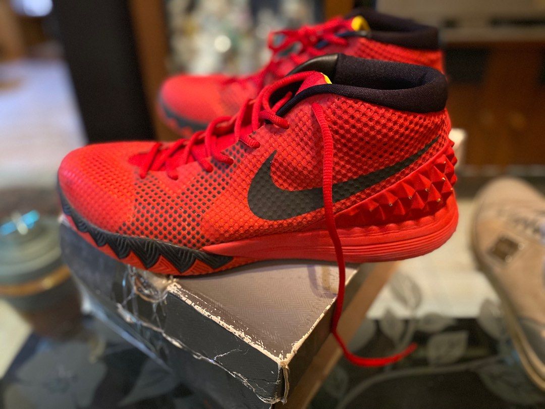 NIKE】Kyrie 1 'Deceptive Red'