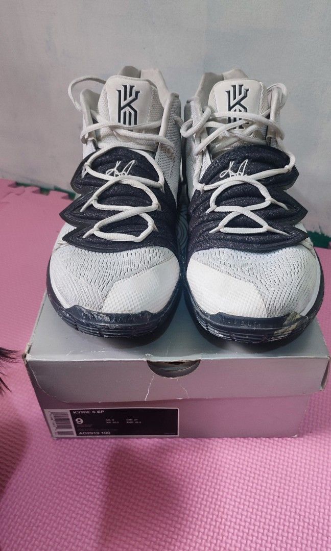 Kyrie 5 Oreo EP Men s Fashion Footwear Sneakers on Carousell