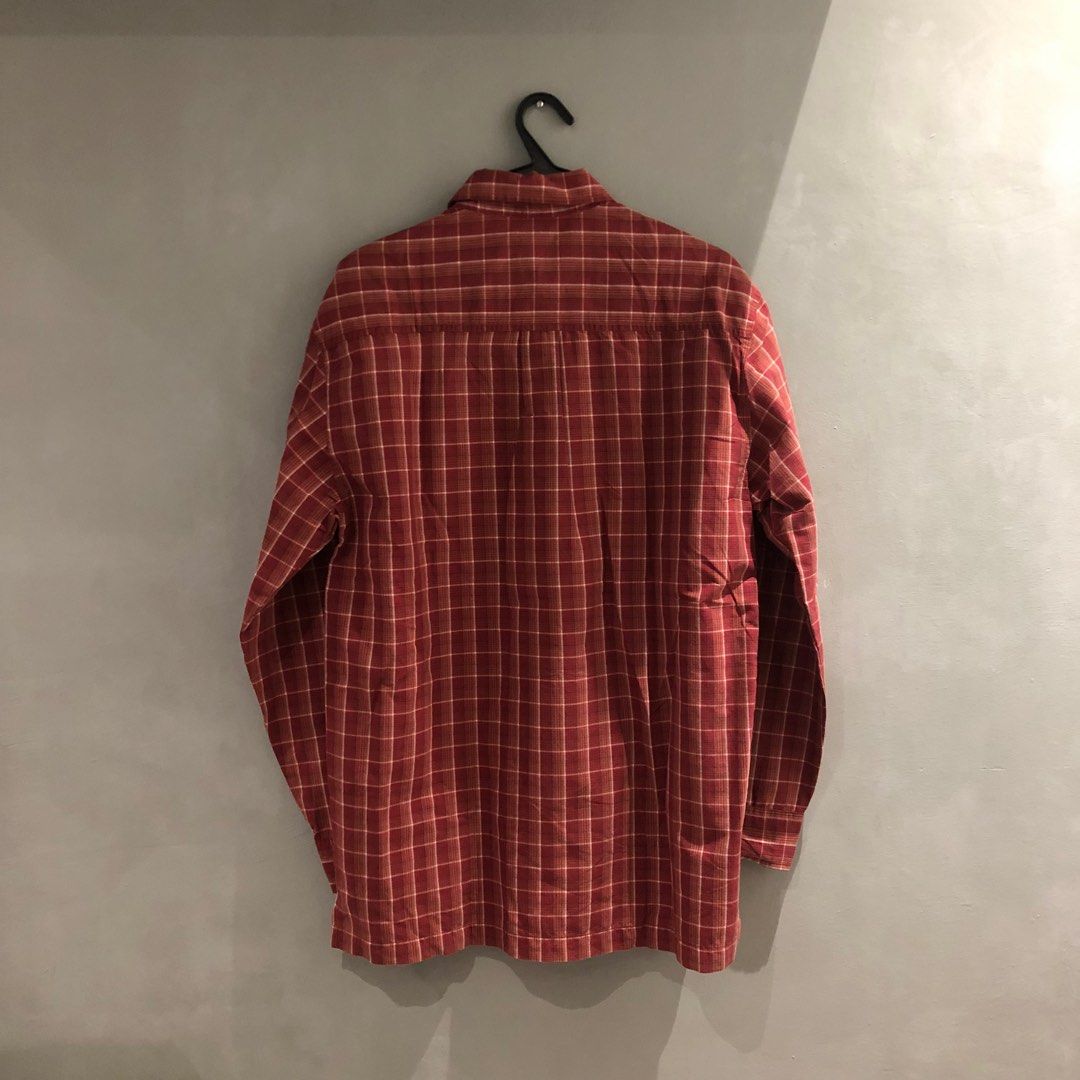 Levis Red Tab Long Sleeve Polo Shirt (Category: Tshirts & Polo Shirts ) located in Cainta. Submitted by stuffbyjp (Listing ID 1229986123, Image 2). Description: Levis Red Tab Long Sleeve Polo Shirt Condition: 9.5/10. Crisp excellent condition. Issues: Pinhole on upper right chest and bottom hem (see photos), small dot stain (unnoticeable) Size: L Chest: 21.5” Length: 31” Mobile: 09772418650 Payment: BDO Deposit or Gcash Kindly fill the order form
