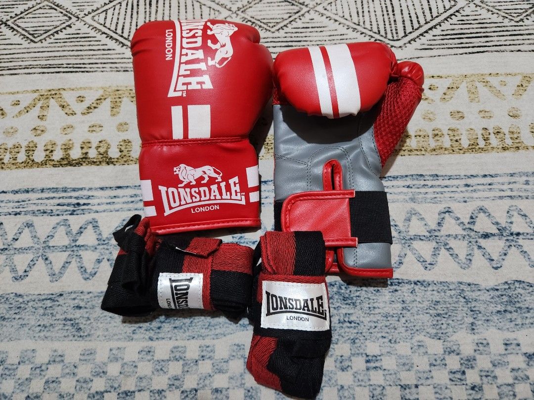 Lonsdale Adult Unisex Boxing Gloves + Hand Wrap, Sports Equipment