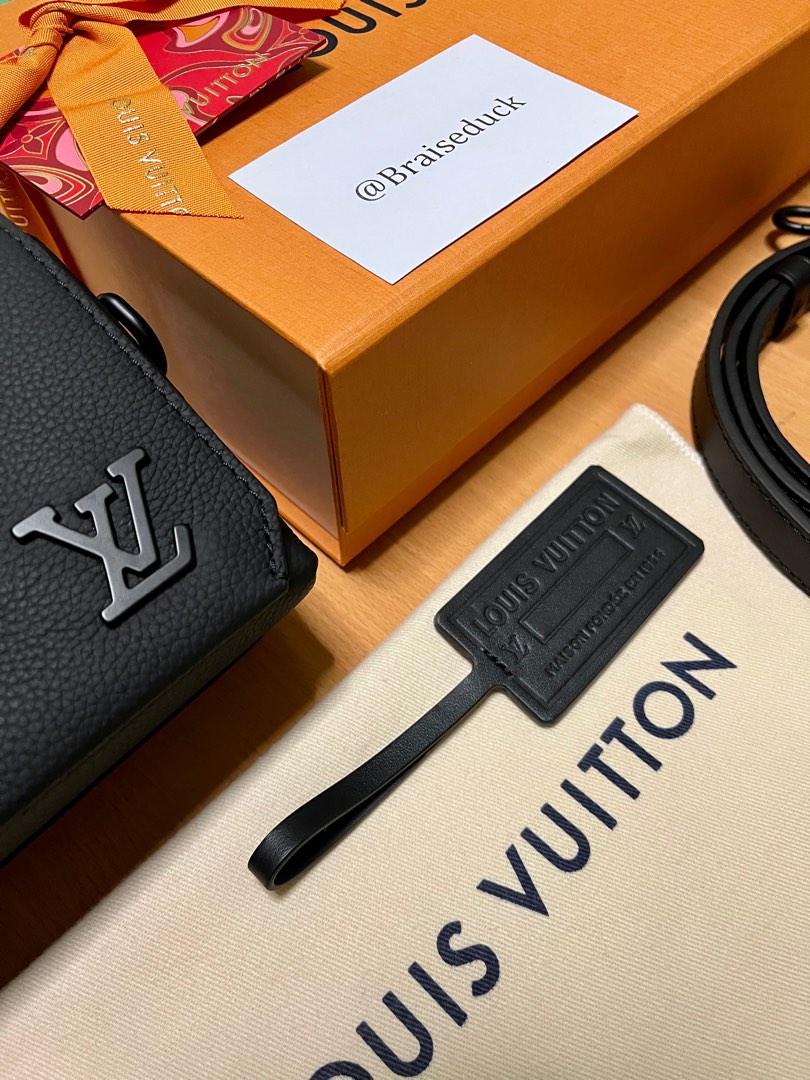 Louis Vuitton Fastline Wearable Wallet Sauge autres Cuirs