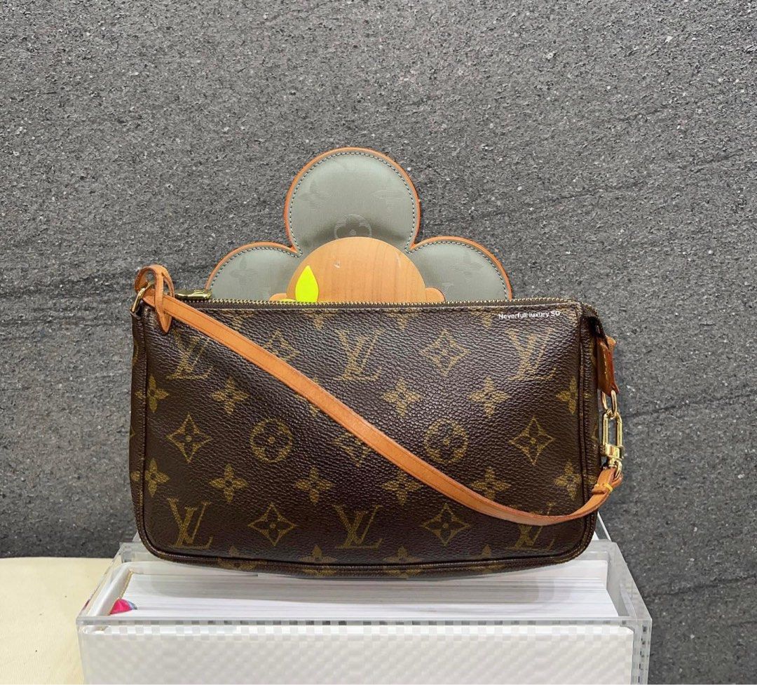 PRELOVED Louis Vuitton Monogram Accessories Pochette Bag VI1010