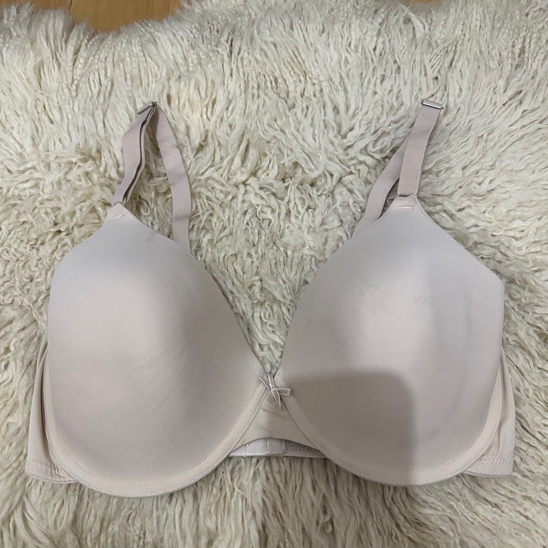 Maidenform 38DD on tag Sister Sizes: 40D, 36E Thin Pads | Underwire  Adjustable strap | Classic & Criss Cross Back Closure Php250 All items are  from US