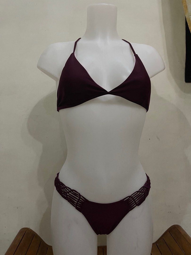 Maroon Sexy Bikini (Category: Bikinis & Swimsuits) located in Valenzuela. Submitted by icethrifts (Listing ID 1229929962, Image 1). Description: .
