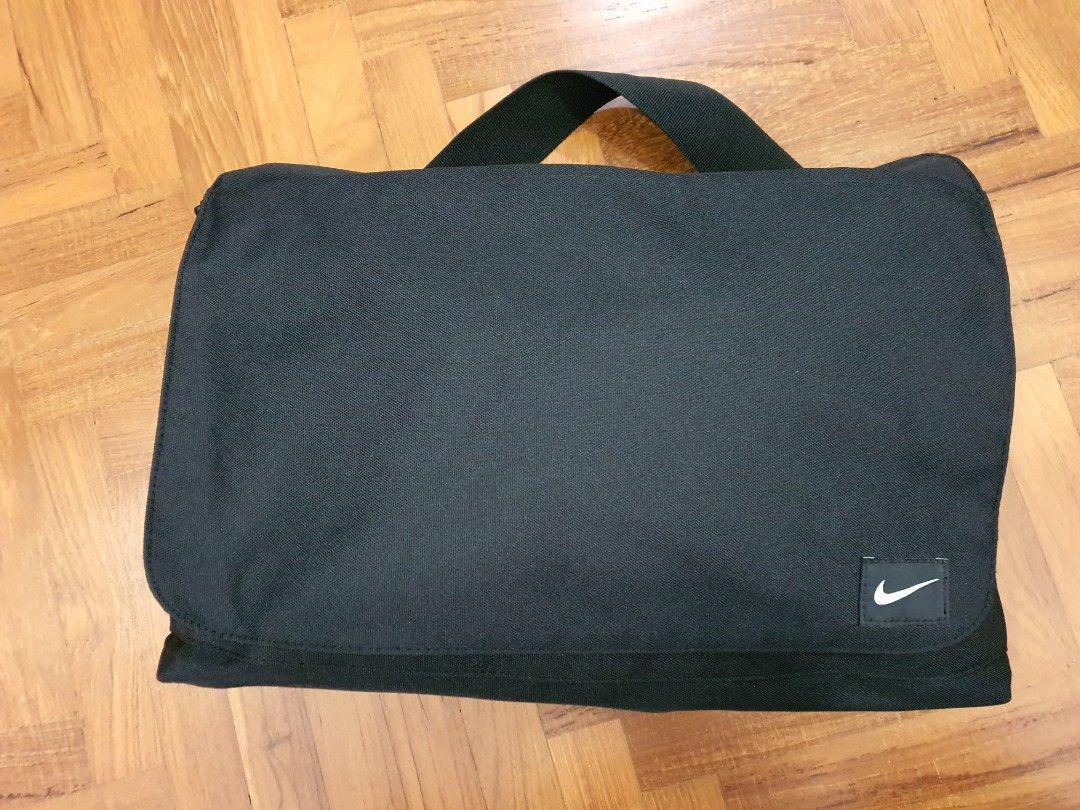 Nike sling bag laptop gym school original, Computers & Tech, Parts