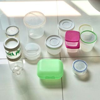 *NOT FOODSAFE* Round base plastic containers for craft