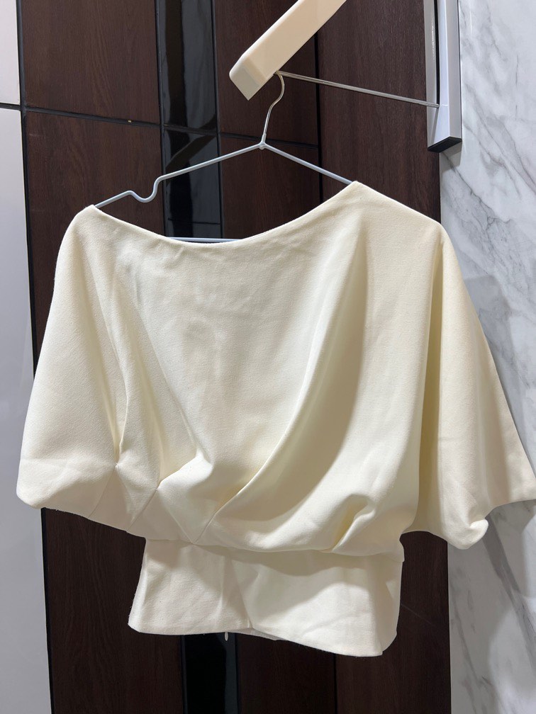 One shoulder top baju tarzan white cream warna beras crop top on Carousell