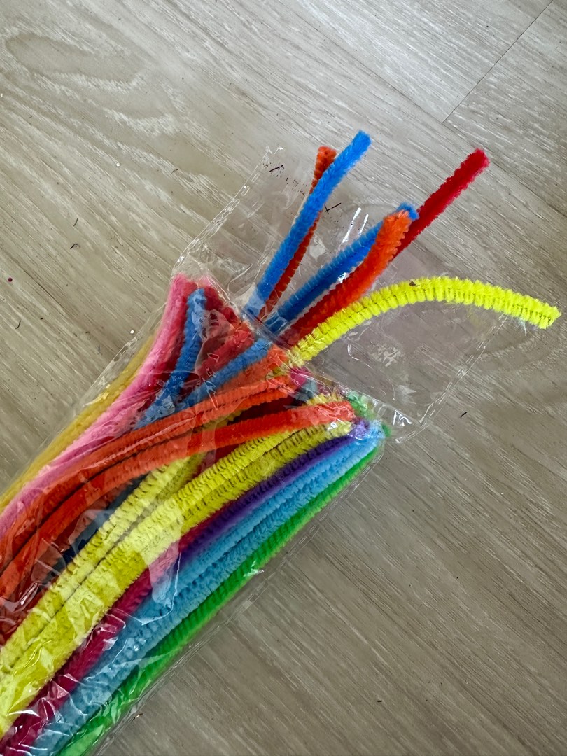 Pipe Cleaner, Hobbies & Toys, Stationery & Craft, Craft Supplies & Tools on Carousell
