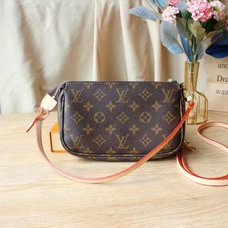 suitable for lv Ivy woc chain bag anti-wear buckle bag