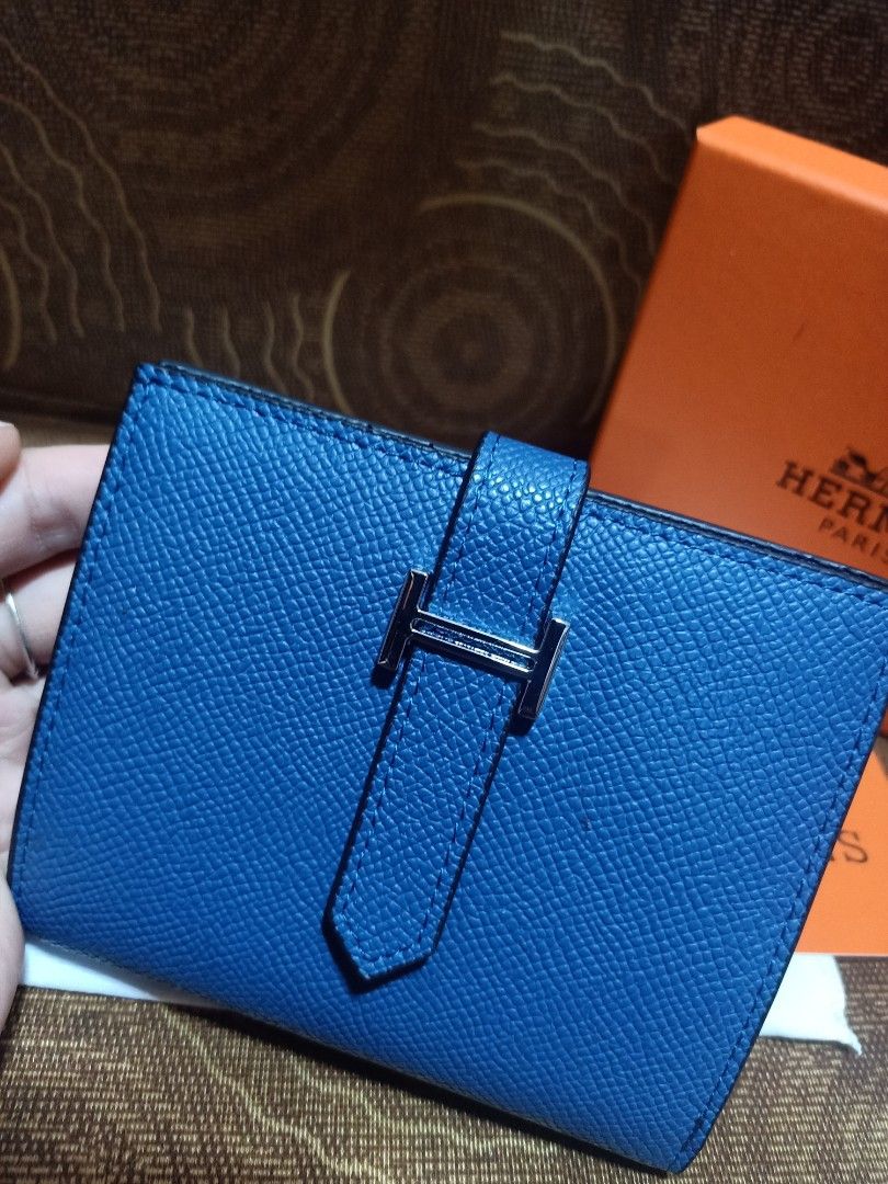 Preloved Hermes short (Category: Luxury Bags & Wallets) located in Cebu City. Submitted by day.98 (Listing ID 1229895418, Image 2). Description: from U.S.A epsom leather short sizr genuine leather no flaws with dust bag & box.