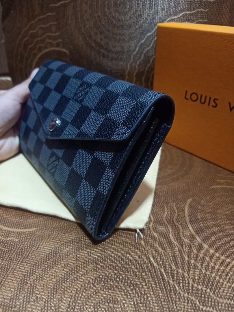 Preloved Lv Mono gram (Category: Luxury Bags & Wallets) located in Cebu City. Submitted by day.98 (Listing ID 1229893754, Image 2). Description: from U.S.A genuine leather no flaws with dust bag & box.