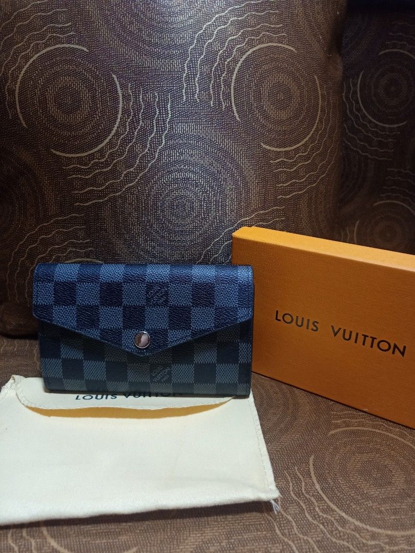 Preloved Lv Mono gram (Category: Luxury Bags & Wallets) located in Cebu City. Submitted by day.98 (Listing ID 1229893754, Image 1). Description: from U.S.A genuine leather no flaws with dust bag & box.