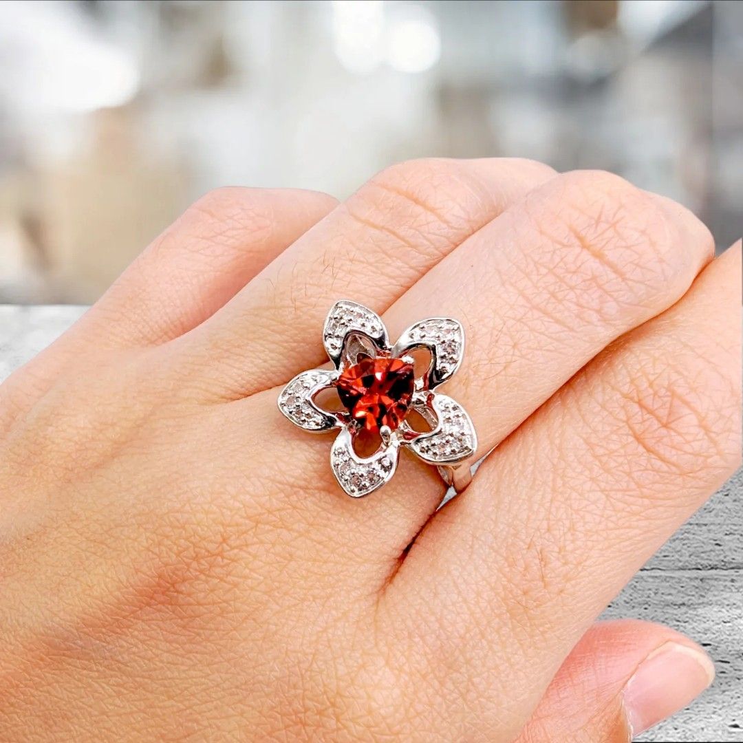Red topaz store ring