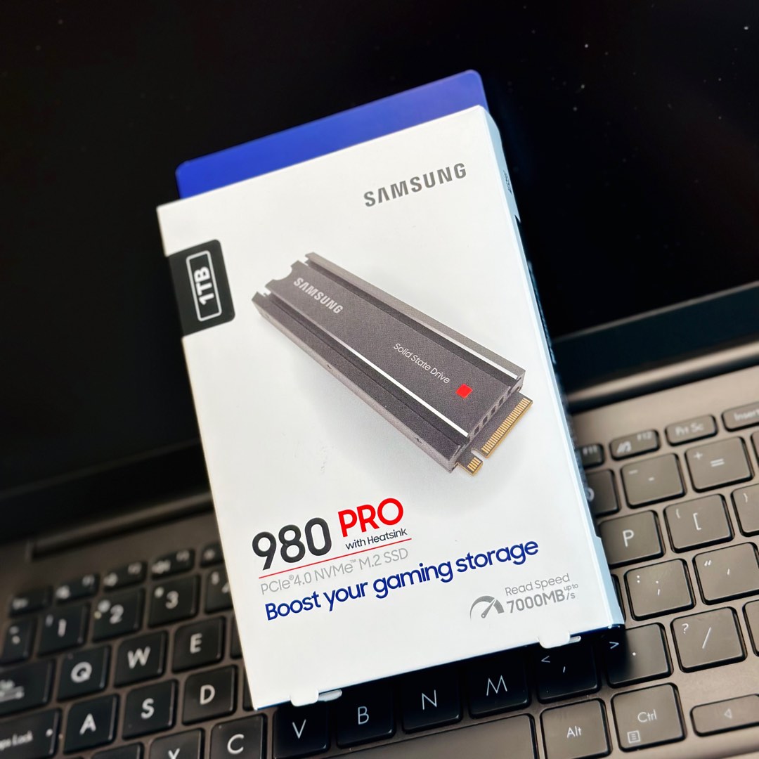 Samsung 980 Pro with Heatsink PCIe 4.0 NVMe M.2 SSD, 電腦＆科技, 電腦周邊及配件, 硬碟
