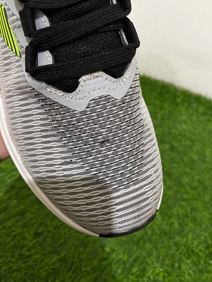 Sepatu running store diadora hijau