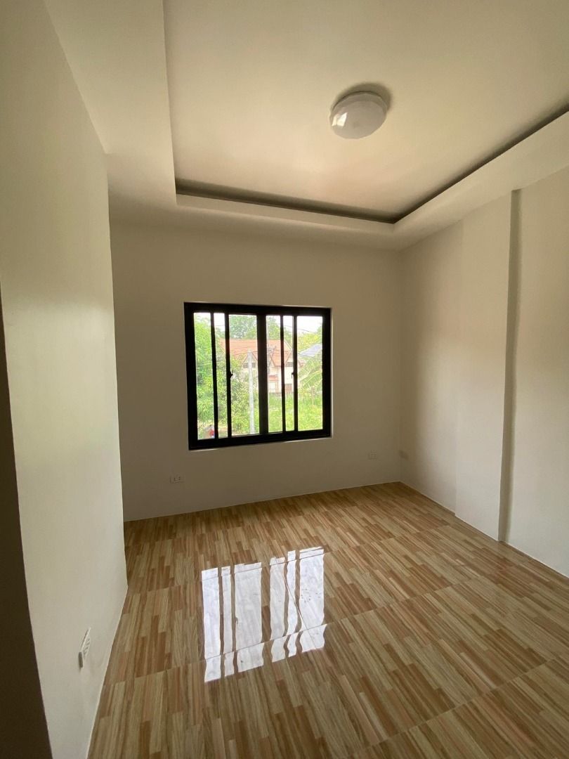 Single Attached House Town and Country Southville Sto. Tomas Binan