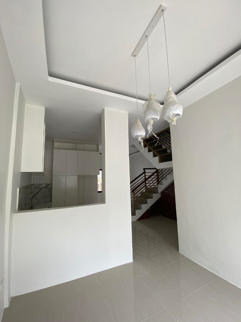 Single Attached House Town and Country Southville Sto. Tomas Binan