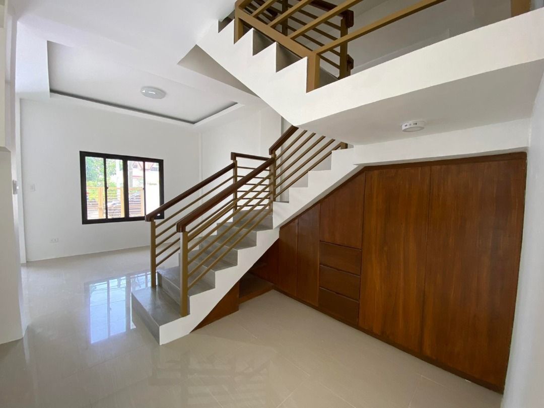 Single Attached House Town and Country Southville Sto. Tomas Binan