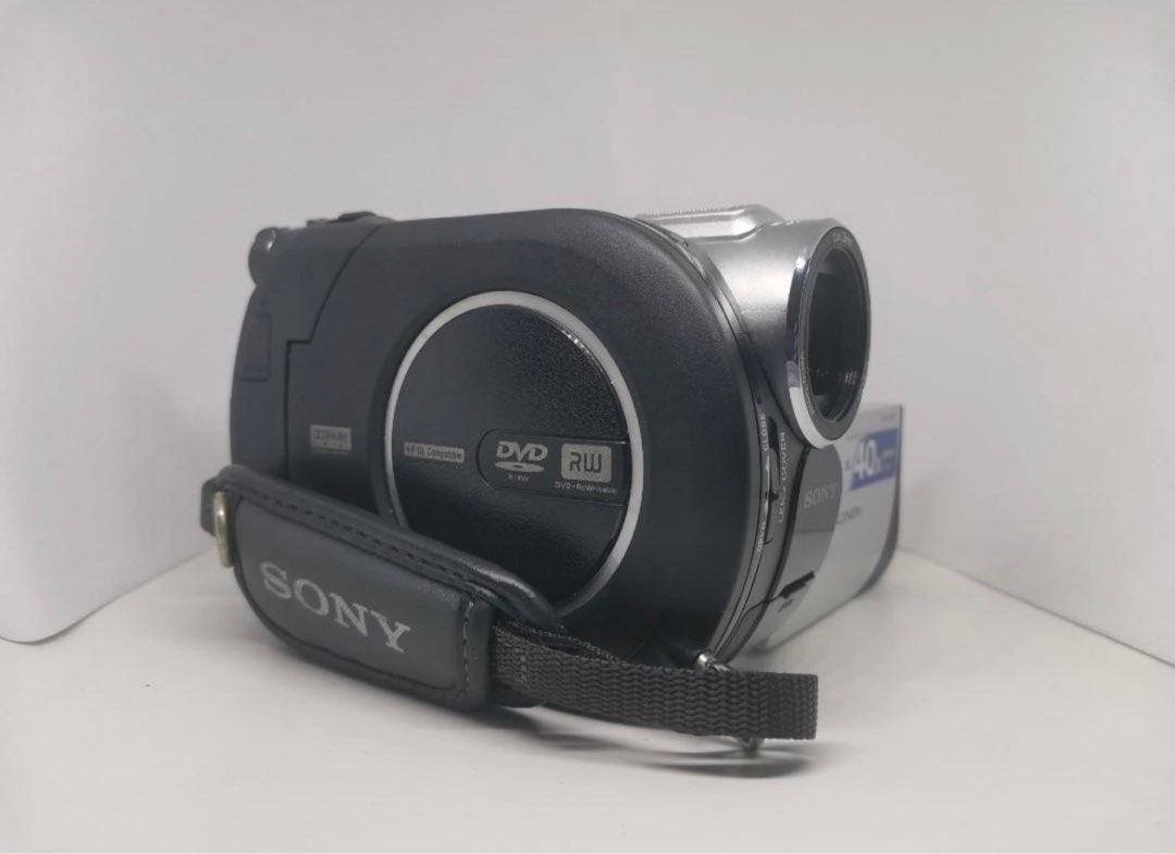 SONY DCRDVD108 HANDYCAM, Photography, Cameras on Carousell