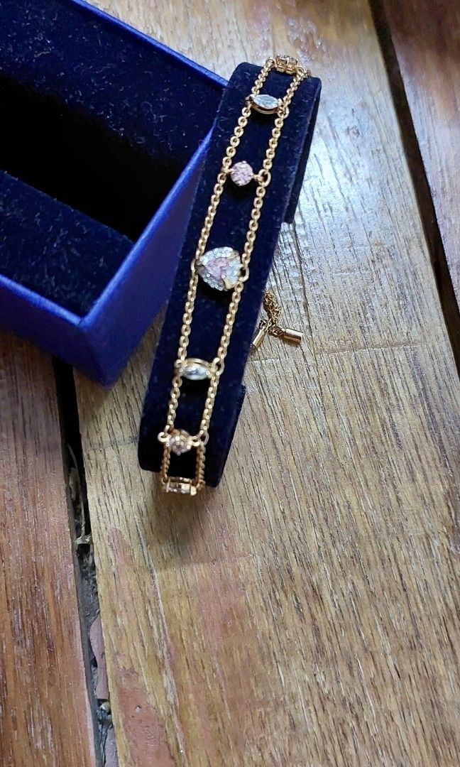 One bracelet, Mixed cuts, Heart, Pink, Rose gold-tone plated