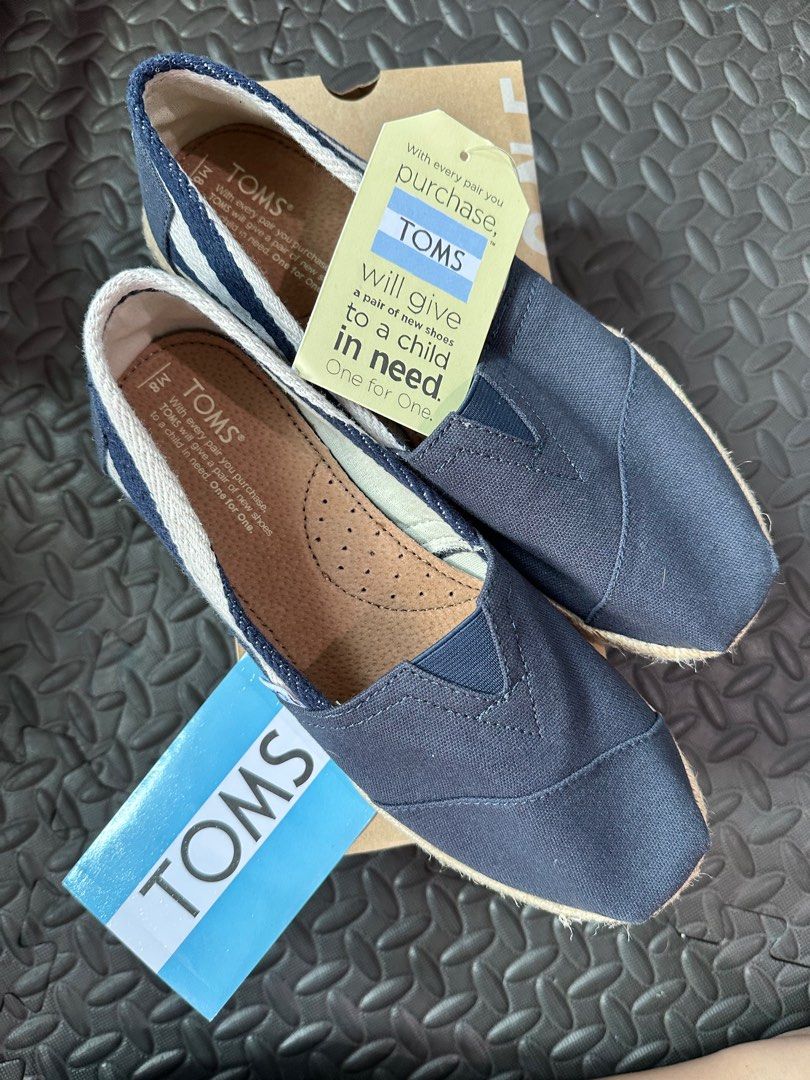 Toms super outlet sale