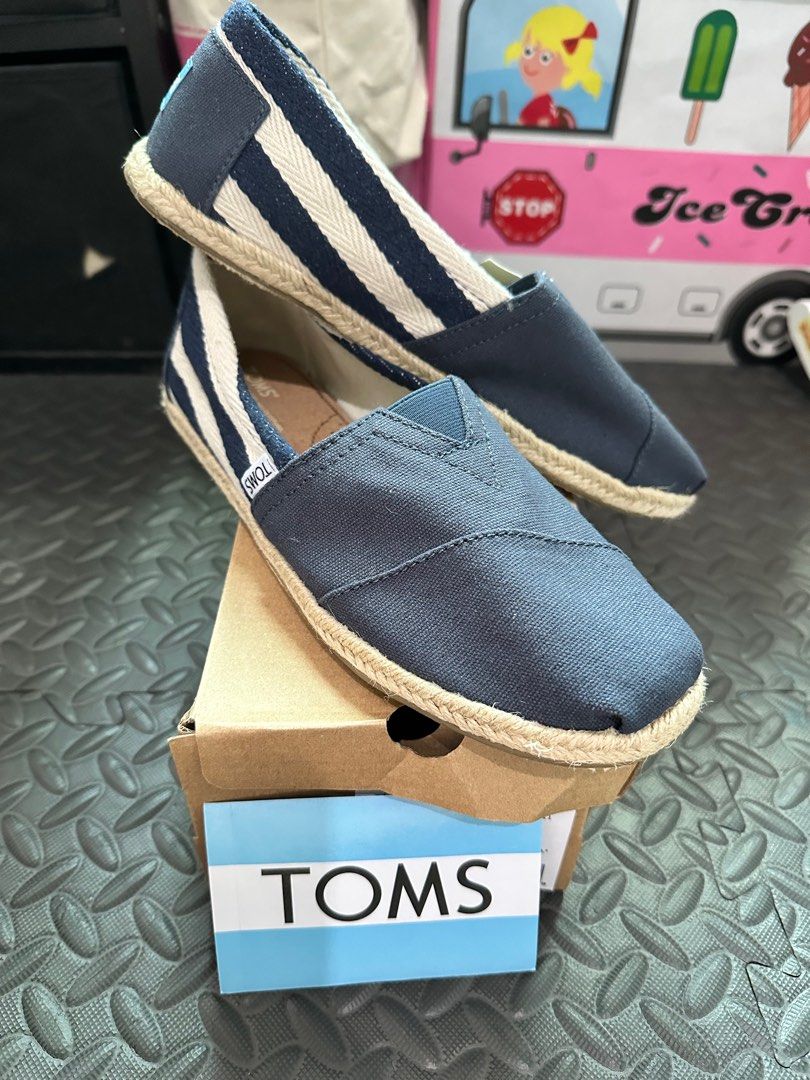 Toms super outlet sale