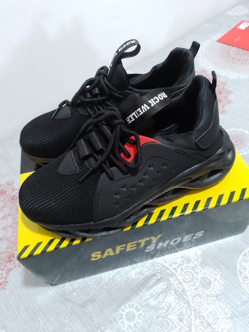 Trendy deals safety shoes