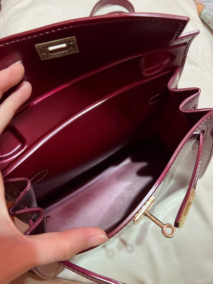 preloved maroon ladies hand bag