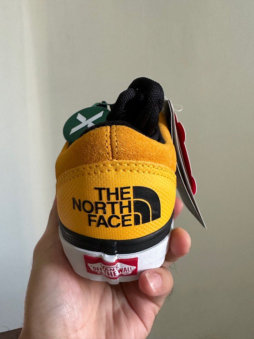 Vans old skool mte hot sale dx the north face yellow