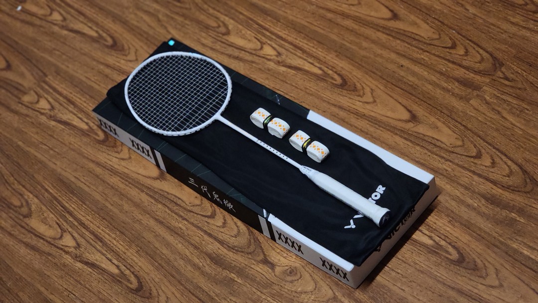 Victor X One Piece Badminton Racket Zoro Ichimonji Sword, Sports