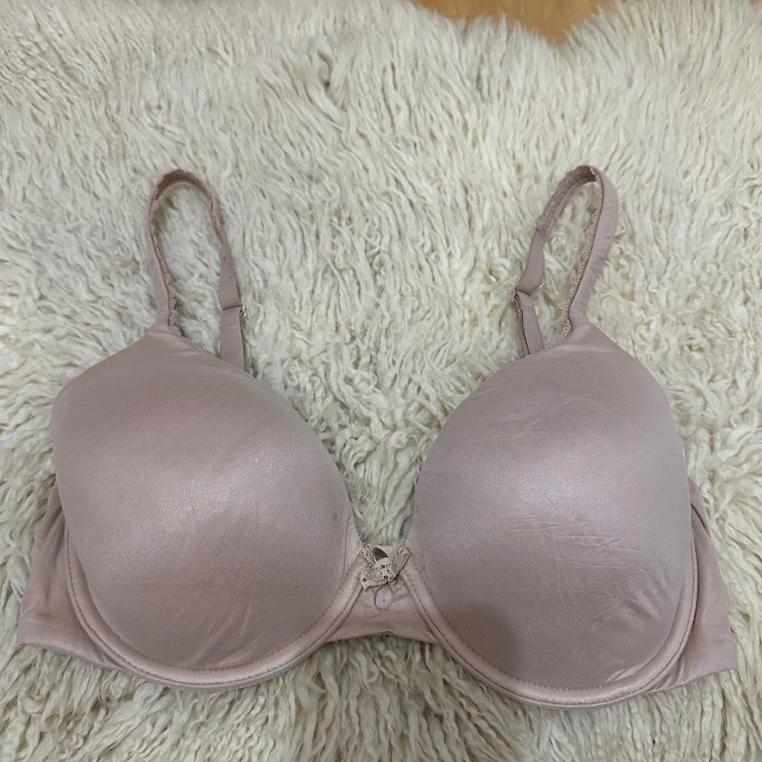 Victoria’s Secret 32DD on tag Sister Sizes: 34D, 30F Thin Pads | Underwire  Adjustable Strap | Classic & Crisscross Back Closure Php150 All items are