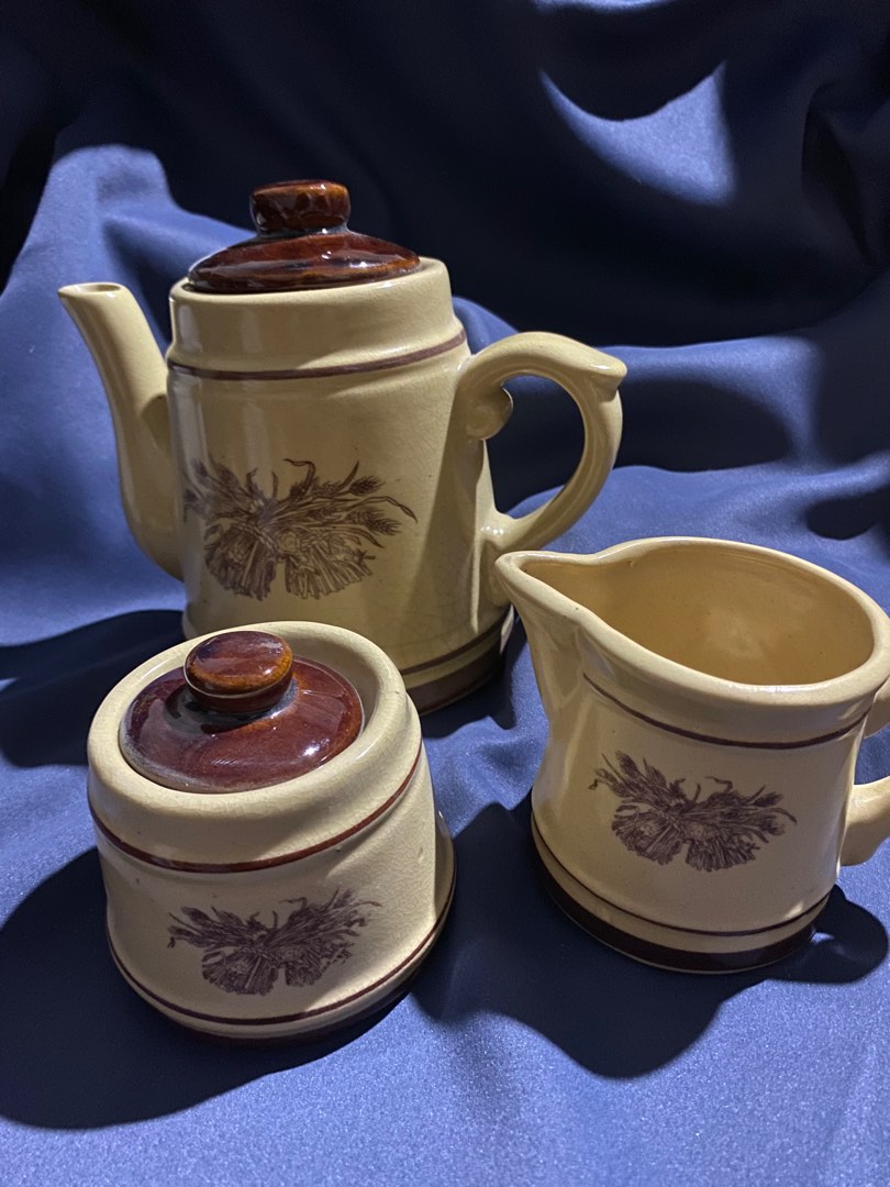 Vintage Tea Pot Set on Carousell