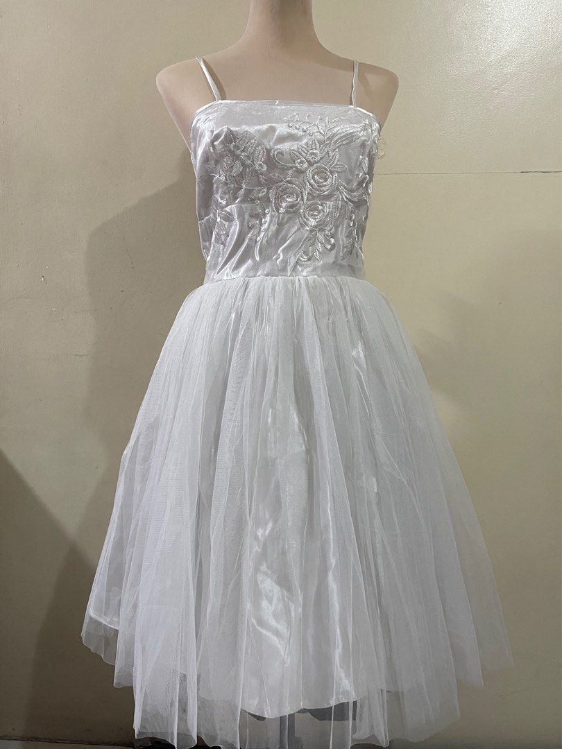 White Tulle Dress (Category: Evening dresses & gowns) located in Caloocan City. Submitted by declutter_goods_for_less (Listing ID 1229860584, Image 3). Description: 🤍Used once at an event 🤍10/10 Condition 🤍Lace and Tulle Design 🤍Message me for more photos and information 🤍Shipping Fee will be shouldered by the buyer .