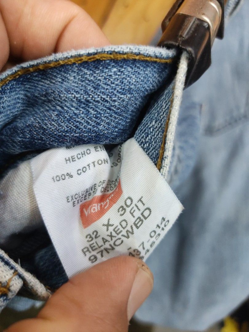 Wrangler jeans size 32