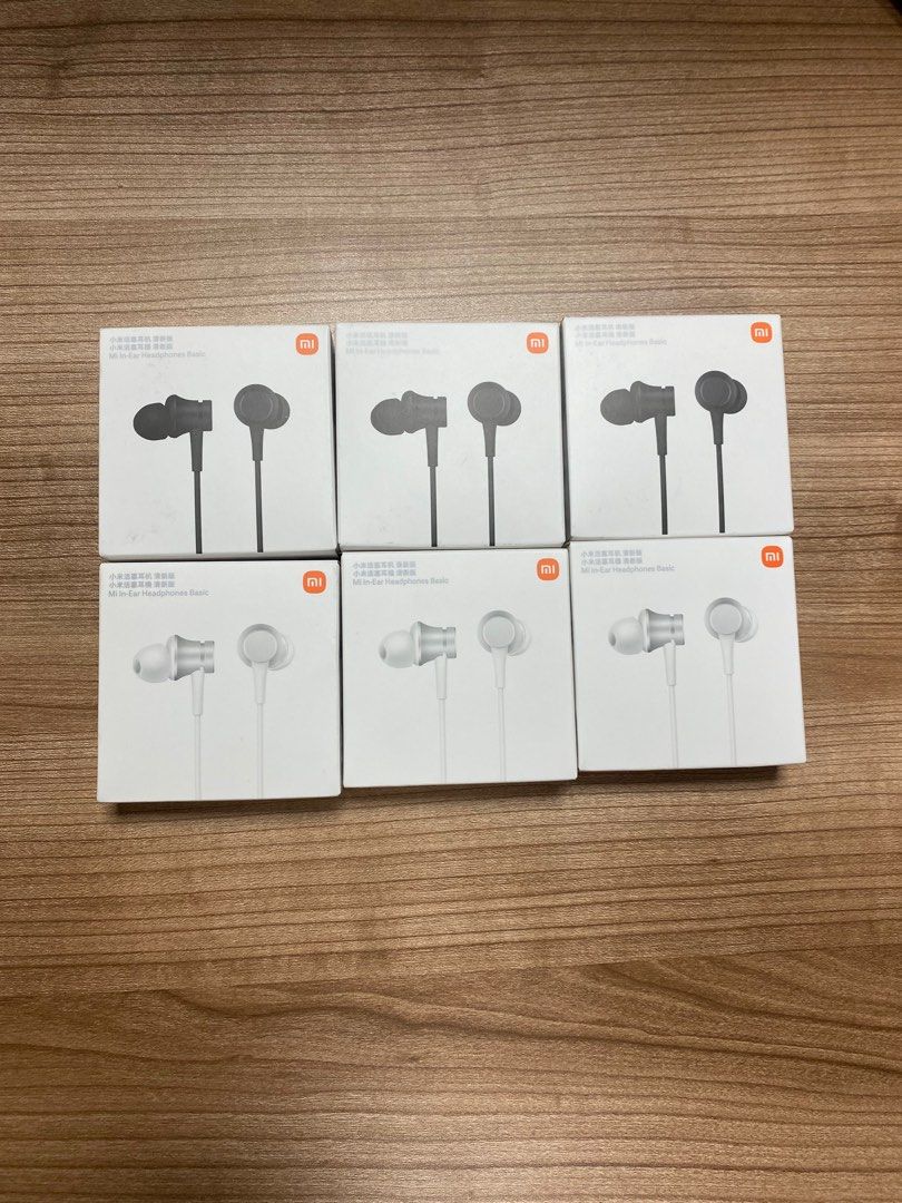 XIAOMI BASIC WIRED EARPHONES EARBUDS EAR PHONES AVAILABLE ON HAND (Category: Earphones) located in Taguig. Submitted by fortheloveofmi.ph (Listing ID 1229846030, Image 1). Description: .