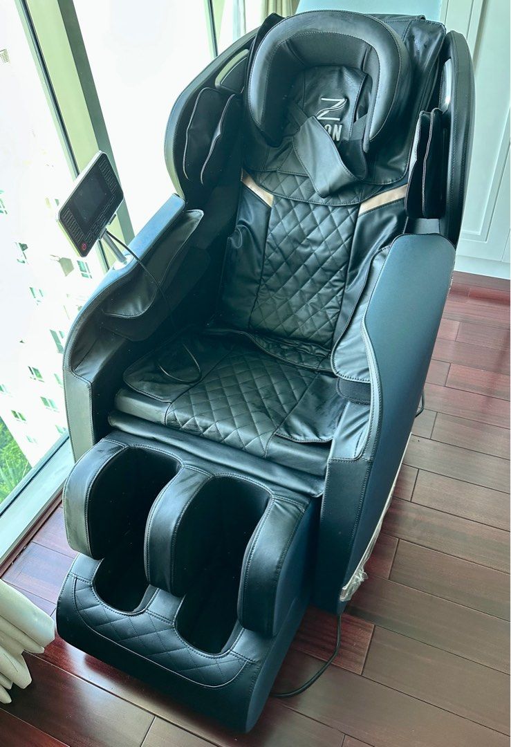 Zion Queen Massage Chair with Free Eye Massager, Furniture & Home